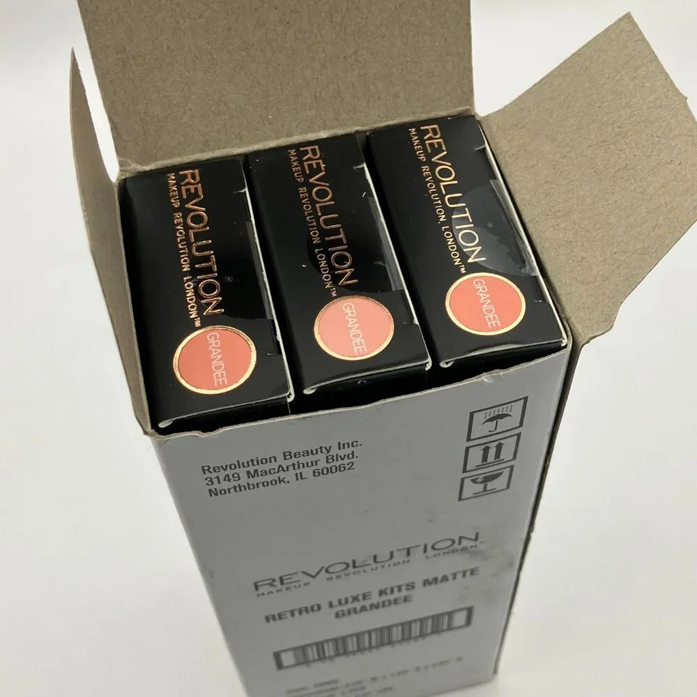 Pack of 3 Revolution Retro Luxe Matte Lip Contour Kit Grandee Liner and Lipstick